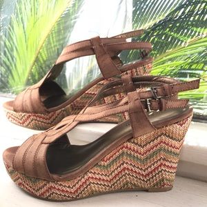 Multi colored wedges